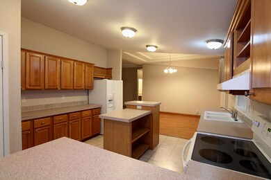 Kitchen with Eating Bar