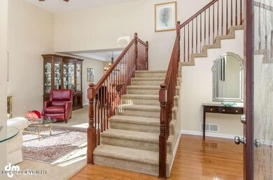 5639 Kenai Fjords Loop-small-007-Stairca