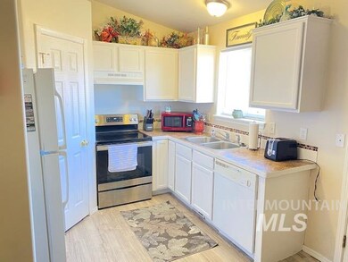 1006 21st Ave E, Jerome, ID 83338 - photo 2