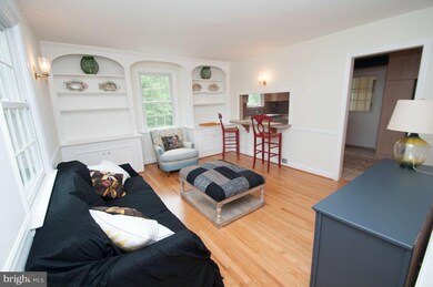 7605 Curving Ln, Towson, MD 21204 - photo 5