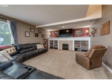 1412 NE 18th Place, Canby, OR 97013 - photo 3