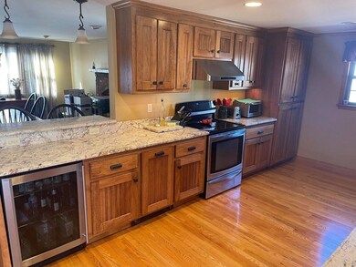 721 Pond St, Franklin, MA 02038 - photo 4