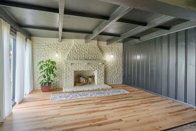 1914 Hopkins Ave (6)