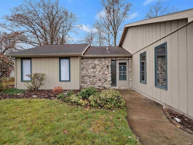 2103 Skyhawk Dr, Fort Wayne, IN 46815 - photo 2