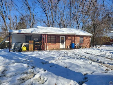 116 SW Terra Dr, Topeka, KS 66609 - photo 2