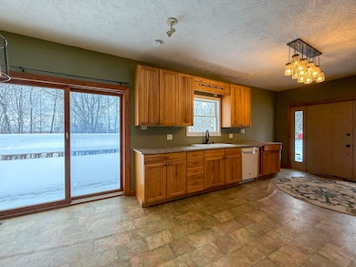 9155 Cushing Rd, Eau Claire, MI 49111 - photo 5