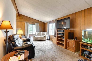 901 E 12th St, Newberg, OR 97132 - photo 7