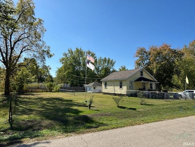 2103 E Yale Ave, Muncie, IN 47303 - photo 3