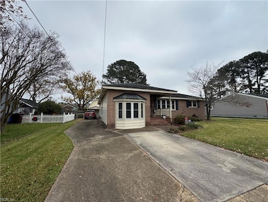 1441 Boxwood Dr, Chesapeake, VA 23323 - photo 2