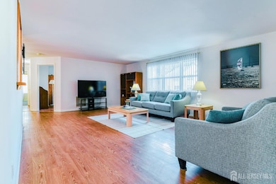 226 Bexley Ln, Piscataway, NJ 08854 - photo 4