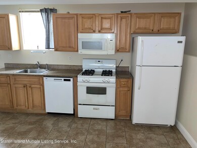 219 Olympia Blvd unit 1, Staten Island, NY 10305 - photo 5