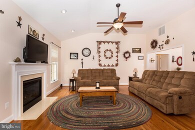 5873 Mineral Hill Rd, Sykesville, MD 21784 - photo 4