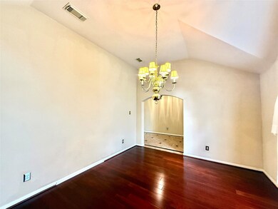 8514 Spotslyvania Ln, Houston, TX 77083 - photo 3