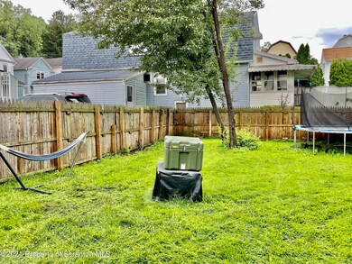 51 Knox St, Hanover Township, PA 18706 - photo 4