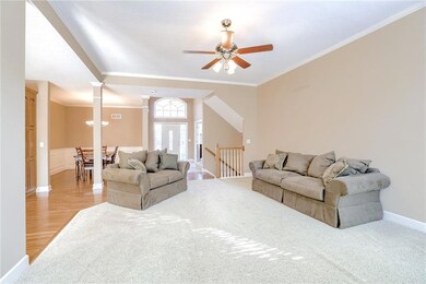 10125 Theden Cir, Lenexa, KS 66220 - photo 4