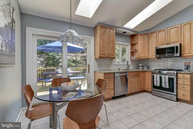 20320 Pleasant Ridge Dr, Montgomery Village, MD 20886 - photo 7