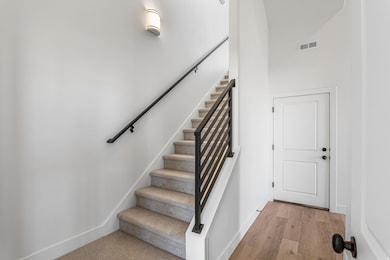 1493 W Burke Ln unit 101, Farmington, UT 84025 - photo 3