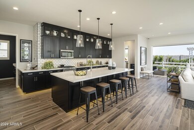 AZ_Cadence_Mosaic_Bowie_Kitchen_2_conver