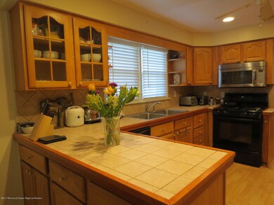 124 Ravine Dr, Matawan, NJ 07747 - photo 3