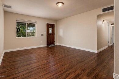 04-Front Living