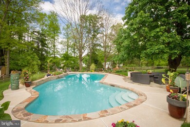 33 School Ln, Willow Grove, PA 19090 - photo 2