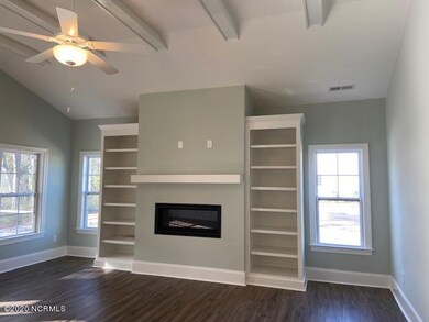 Built in Bookcases!