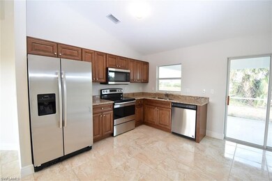 UPDATED KITCHEN!