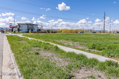 View facing south towards W Oak Street and Ryun Su