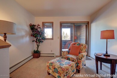 Living room & Deck