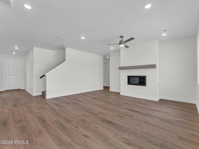 6-web-or-mls-7042-woods-rose-dr
