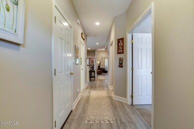 03_WillingtonPlace_604_EntryView