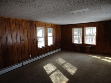 8 Scales Ln unit 1, Townsend, MA 01469 - photo 2