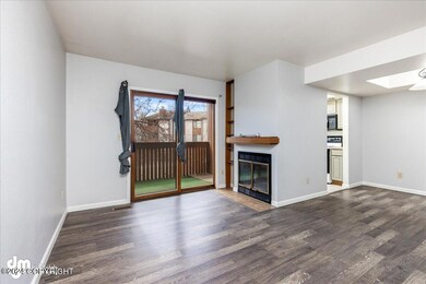 07-Living Room 20240513-DW-1765