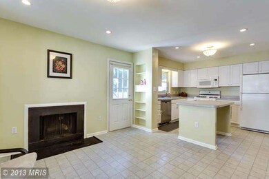 3045 White Birch Ct, Fairfax, VA 22031 - photo 7