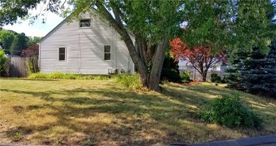 10 Simmons St, Johnston, RI 02919 - photo 2