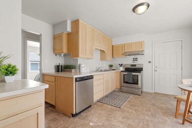 3008 Hemlock St, Longview, WA 98632 - photo 7