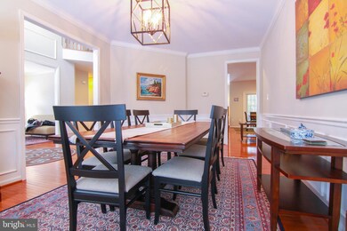 42277 Providence Ridge Dr, Chantilly, VA 20152 - photo 7