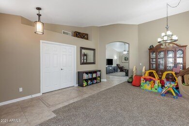 910 W Spur Gilbert-7