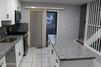 12 Rosebay Ct, Monmouth Junction, NJ 08852 - photo 5