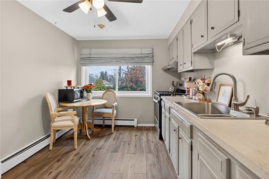 494 Putnam Pike unit A12, Greenville, RI 02828 - photo 5