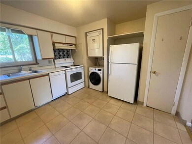 2331 W Fairmont St, Allentown, PA 18104 - photo 5