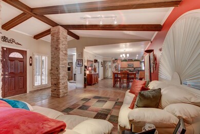 4120 E Fairview Cir-11