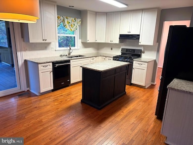 16068 Hayes Ln, Woodbridge, VA 22191 - photo 7