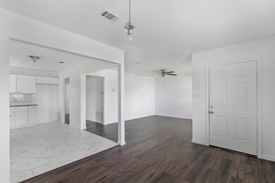 6721 Madrid St, Houston, TX 77021 - photo 4