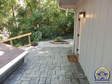 7635 SW 10th Ave, Topeka, KS 66615 - photo 2