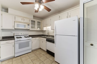 900 E Wilmette Rd unit 220, Palatine, IL 60074 - photo 6