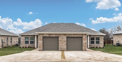 2325 N Hickory St, Sherman, TX 75092 - photo 3