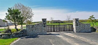 6085 Purcell Rd, Oregon, WI 53575 - photo 2