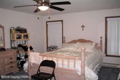 9696 Stony Hollow Dr, Tobyhanna, PA 18466 - photo 2