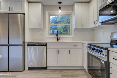 3 Seaman Ave, Castleton On Hudson, NY 12033 - photo 5